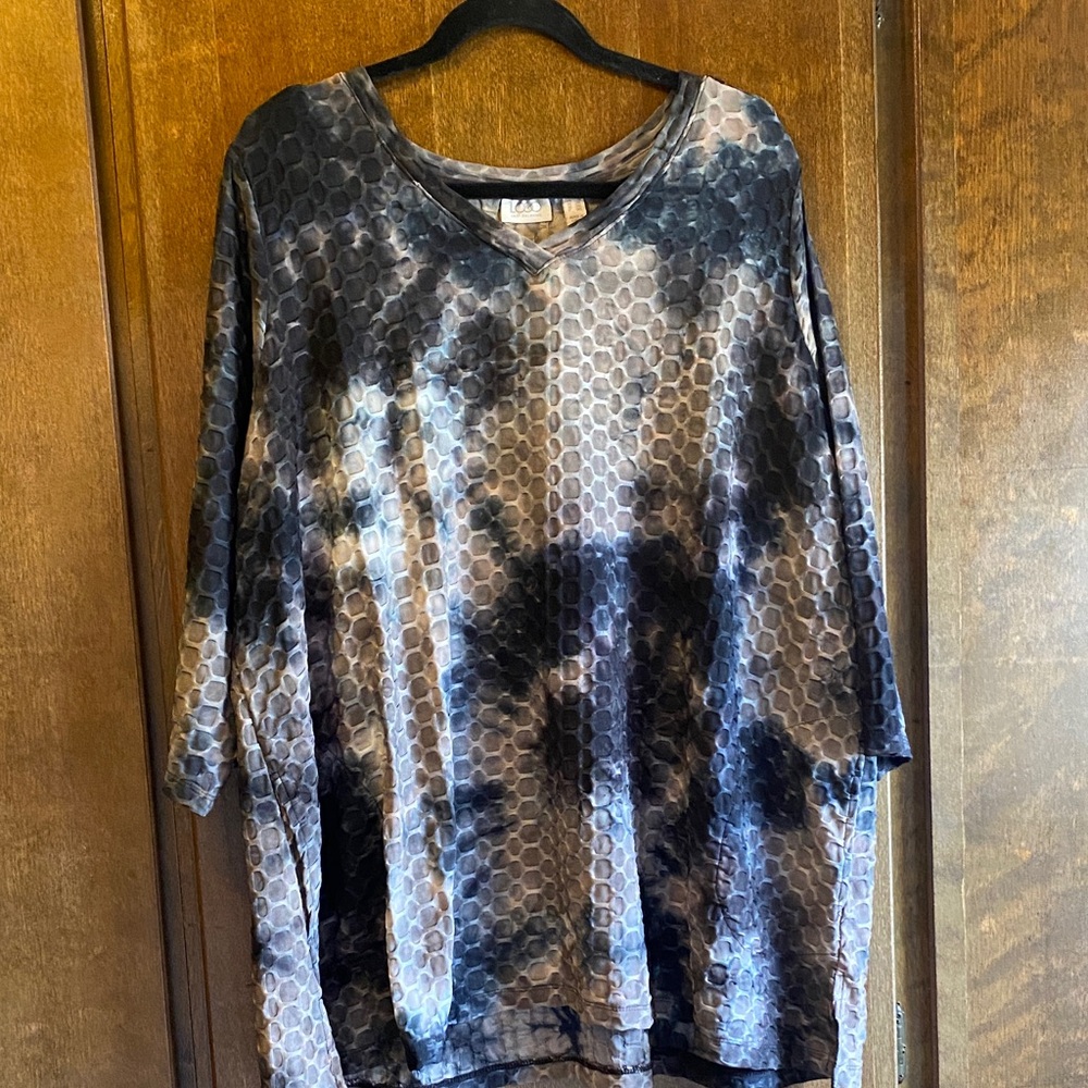 LOGO by Lori Goldstein Black Patterned Tunic